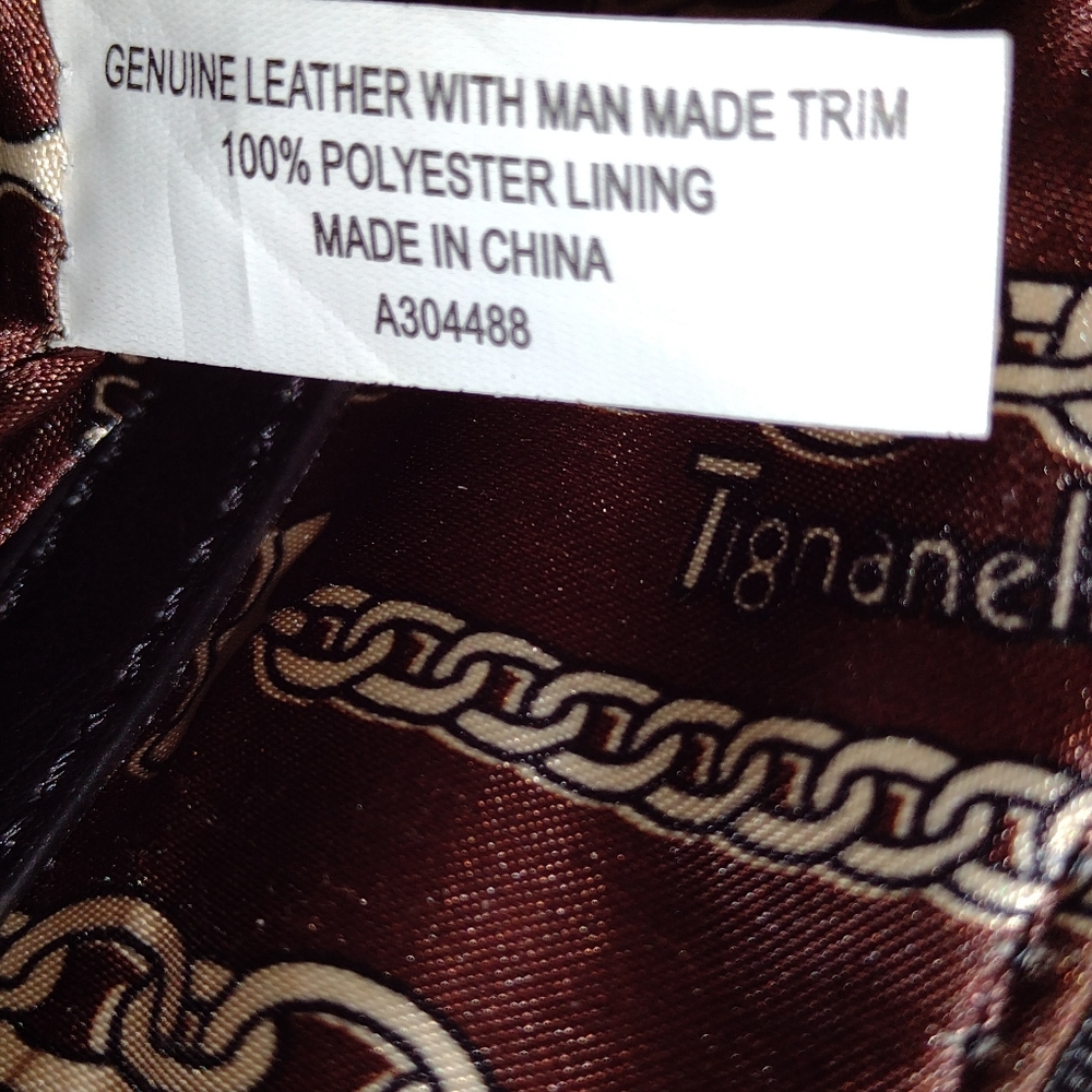 TIGNANELLO Black Genuine Leather Crossbody Bag w/RFID safe Credit Card holder - Picture 9 of 11